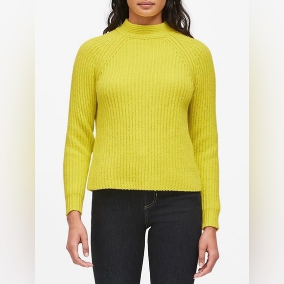 Banana Republic - Chunky High Crew Neck - Picture 4 of 6